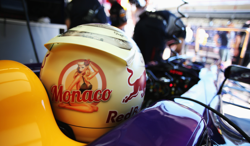 Illustration for article titled Sebastian Vettel's Monaco Helmet Reveals A Naked Pinup When Heated